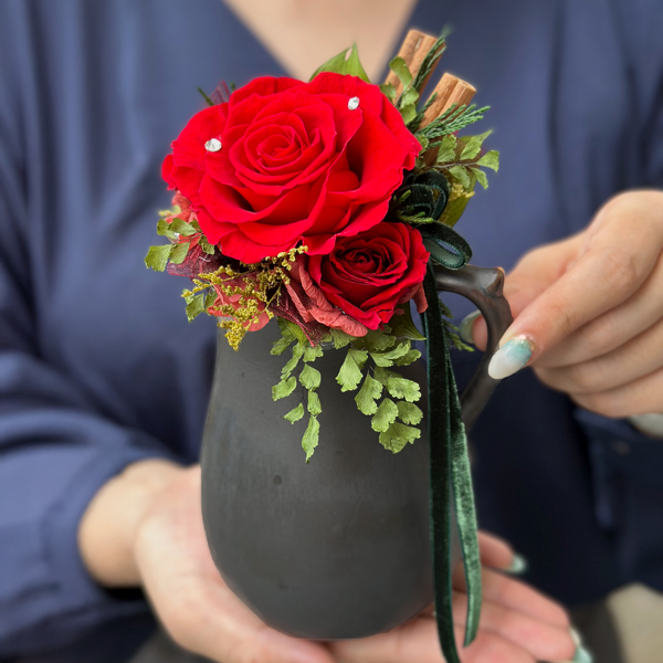 お正月アレンジメント巳飛。